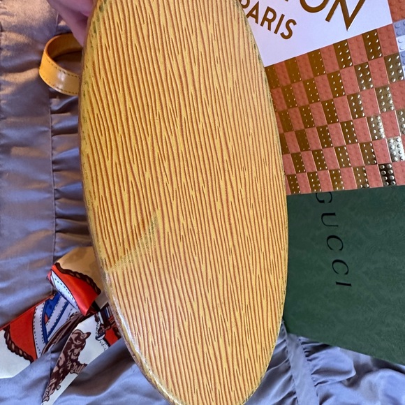 Auth LV Epi Saint Jacques Shoulder Bag - Picture 8 of 12